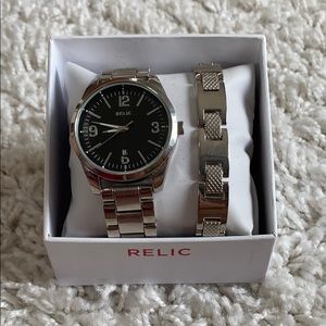 Relic watch with bracelet included